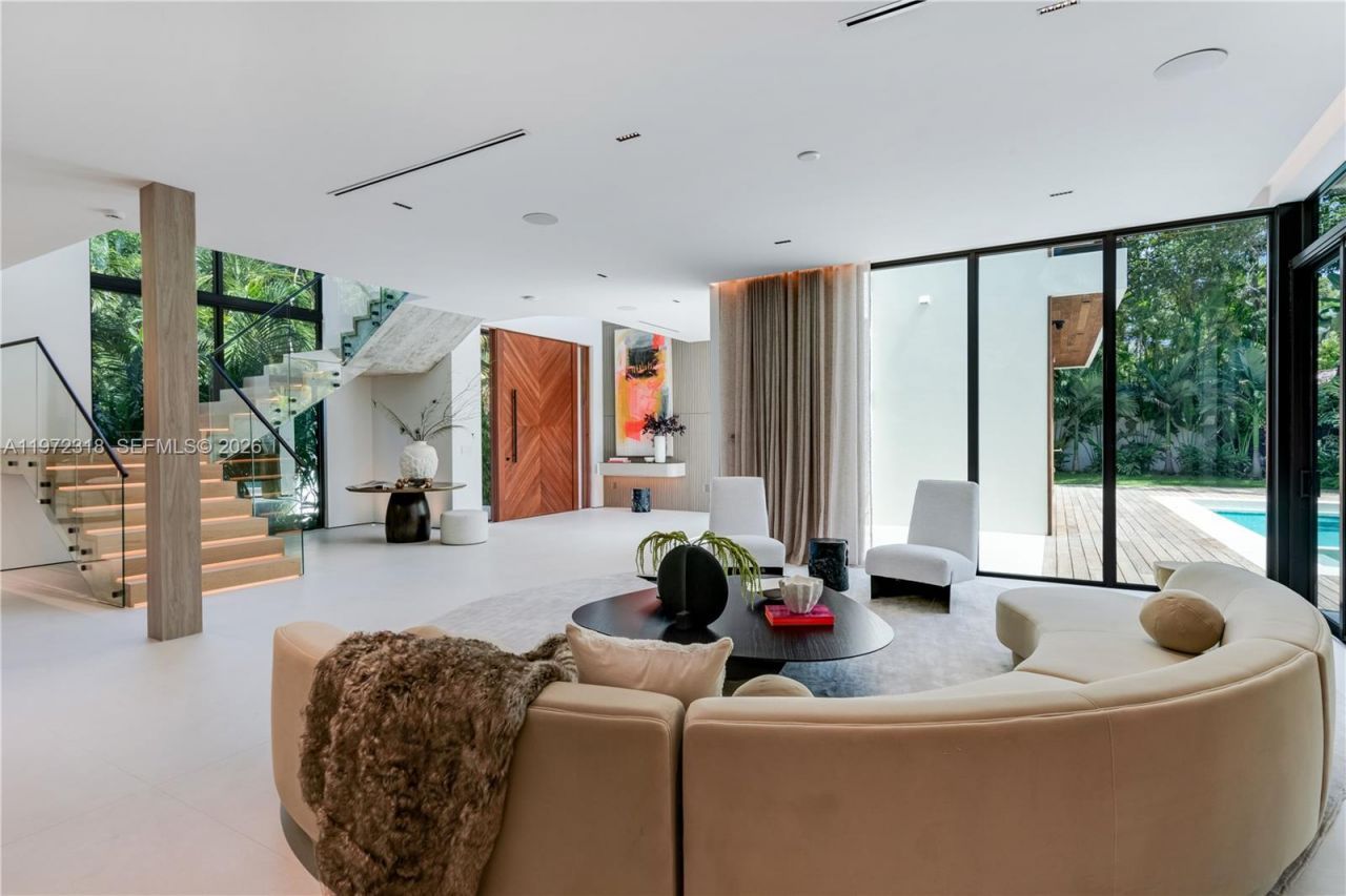 2800 Calusa St , Miami, FL 33133 Photo