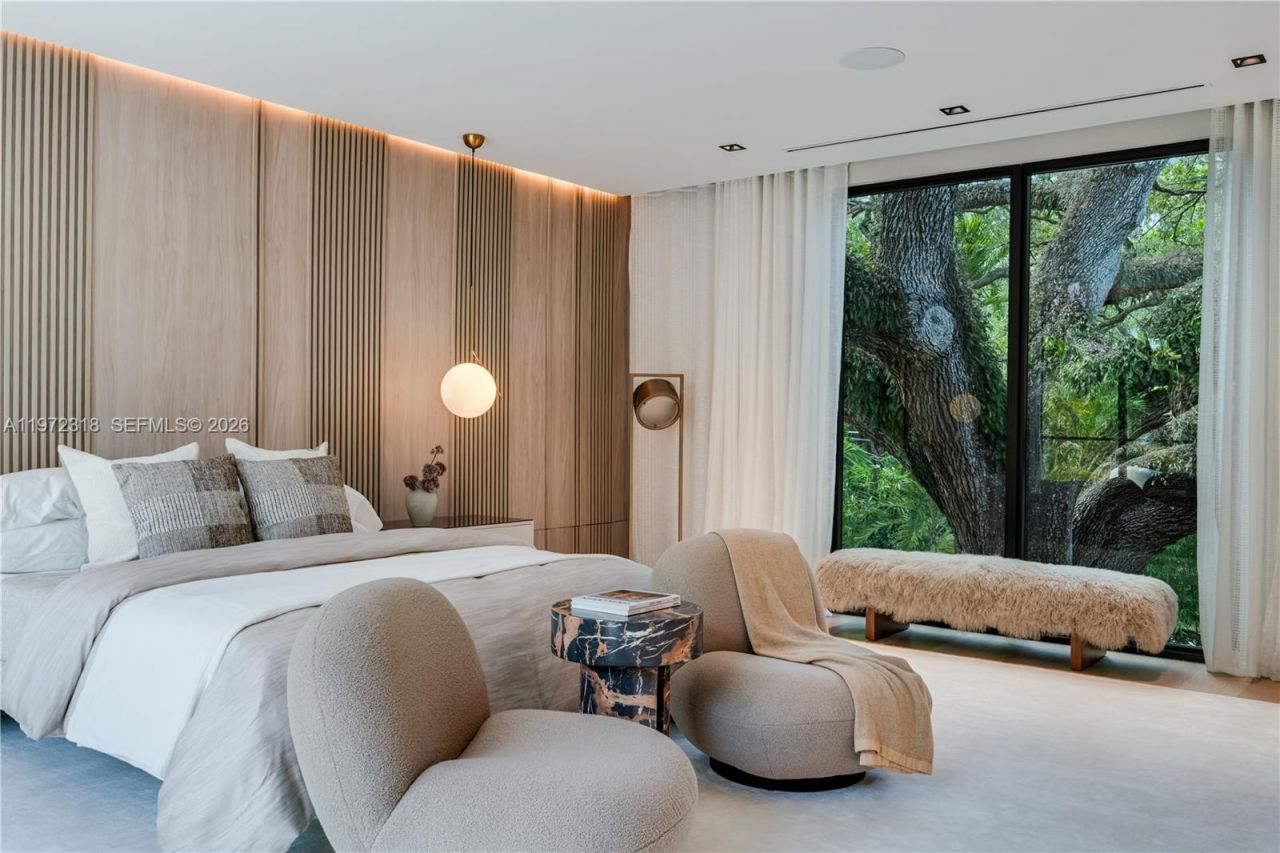 2800 Calusa St , Miami, FL 33133 Photo