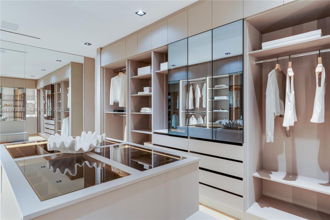 2800 Calusa St , Miami, FL 33133 Photo