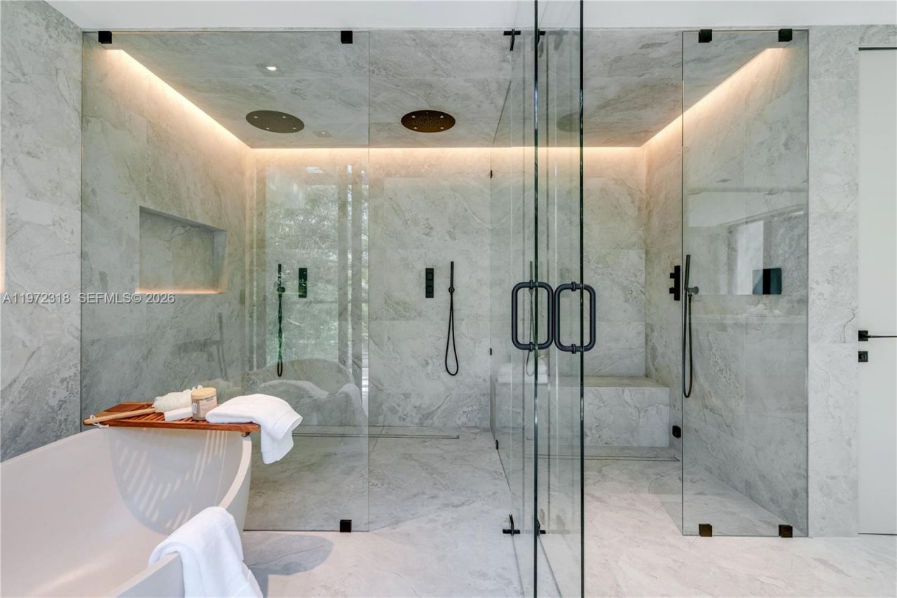 2800 Calusa St , Miami, FL 33133 Photo