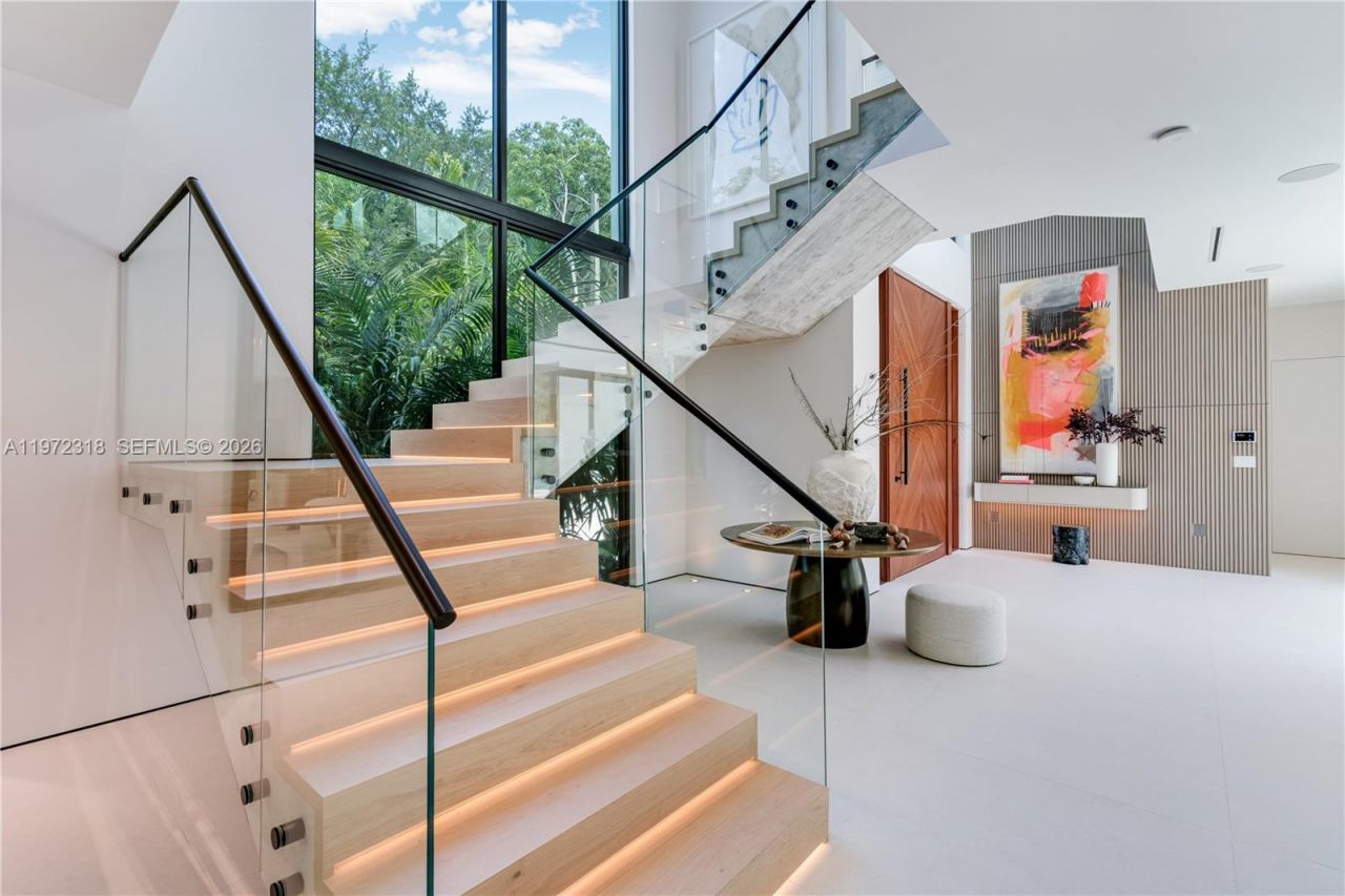 2800 Calusa St , Miami, FL 33133 Photo