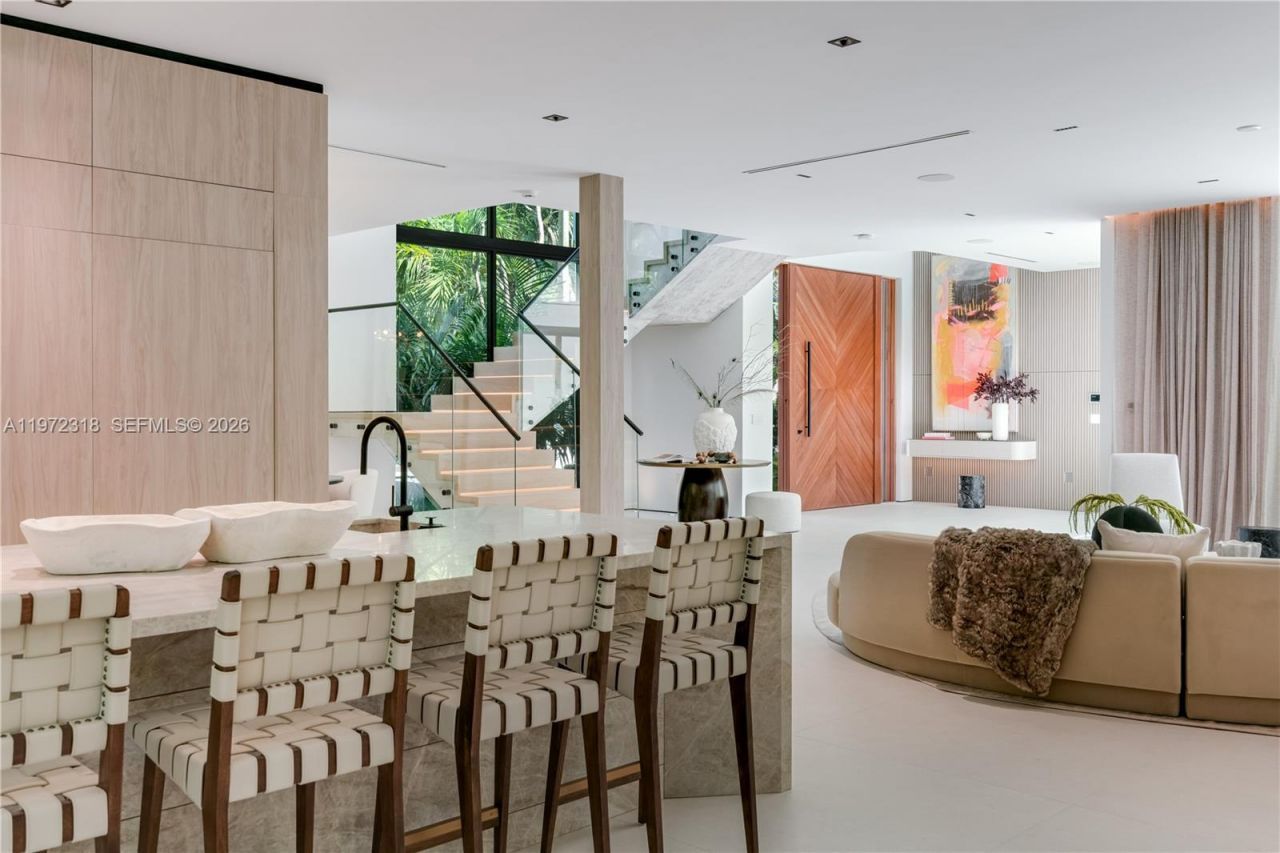 2800 Calusa St , Miami, FL 33133 Photo