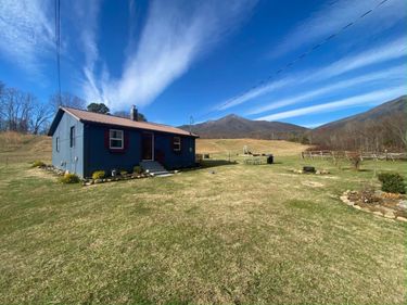 7392 Peaks Road, Bedford, VA 24523