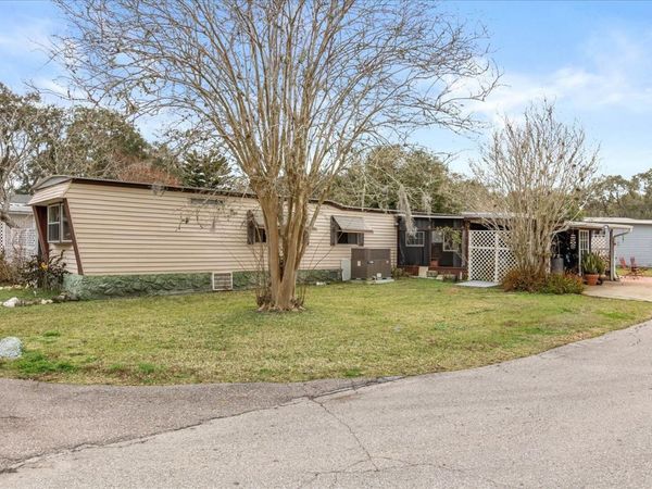1960 PINEWOOD LANE , MOUNT DORA, FL 32757