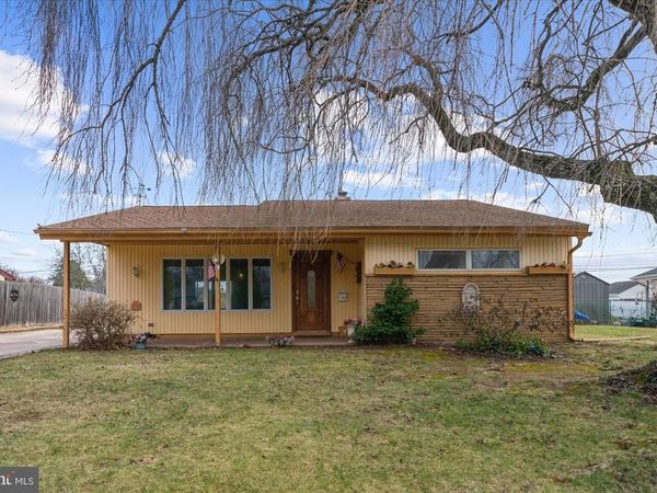 30 E CHURCH ROAD, PLYMOUTH MEETING, PA 19462