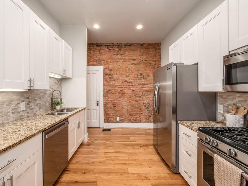 995 Harrison Avenue, Columbus, OH 43201 Photo 24