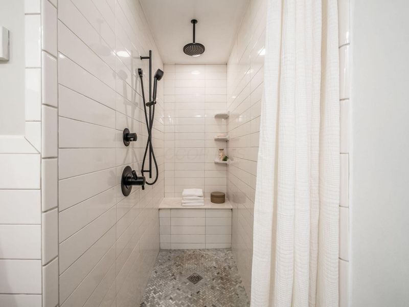 995 Harrison Avenue, Columbus, OH 43201 Photo 32