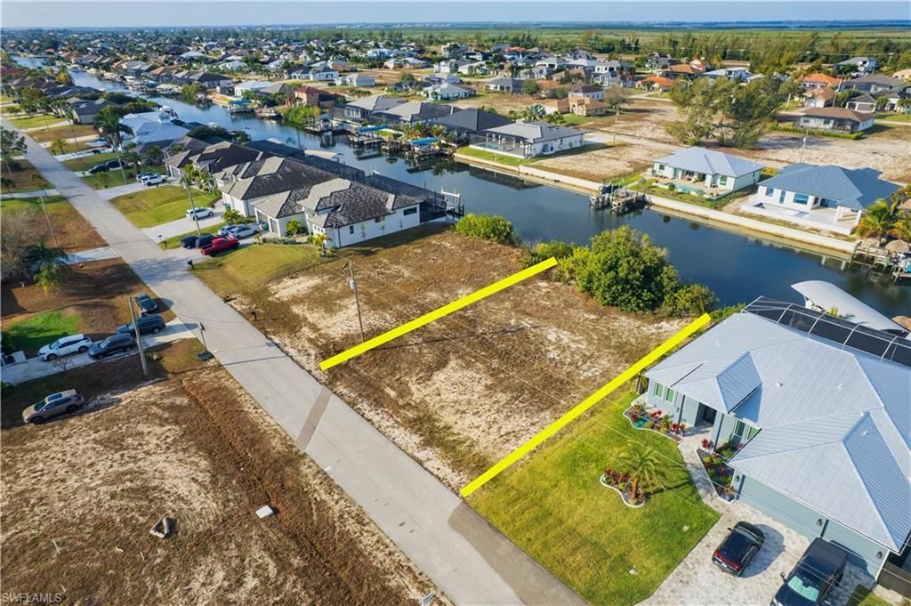 718 NW 37th Pl , Cape Coral, FL 33993 Photo