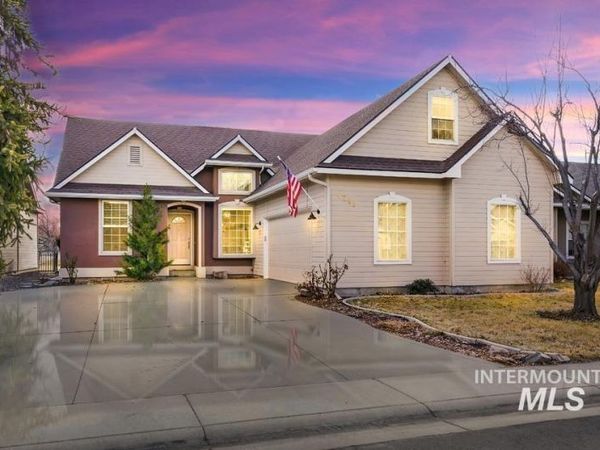 6889 E Greens Dr, Nampa, ID 83687