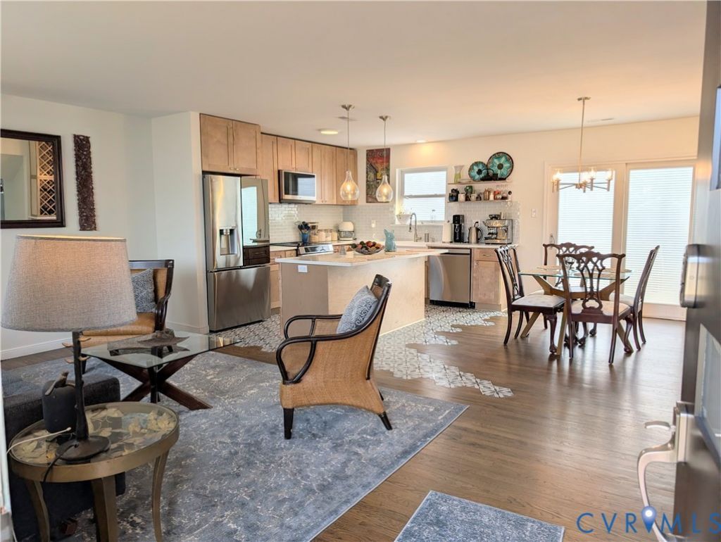 2801 London Court Glen Allen, VA 23060