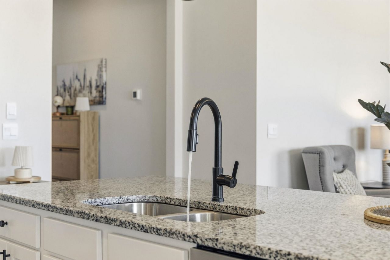 1705 Perthshire Loop Photo 12