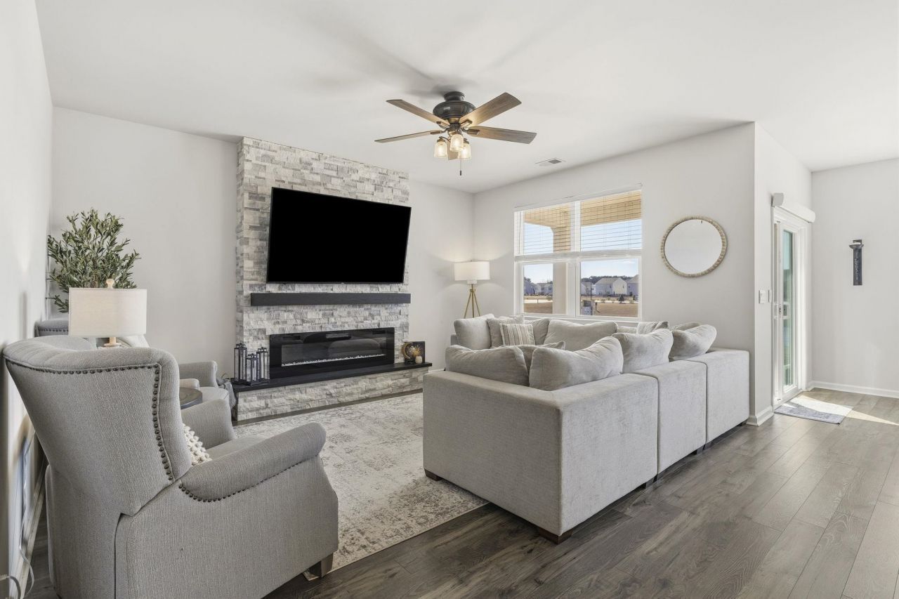 1705 Perthshire Loop Photo 16