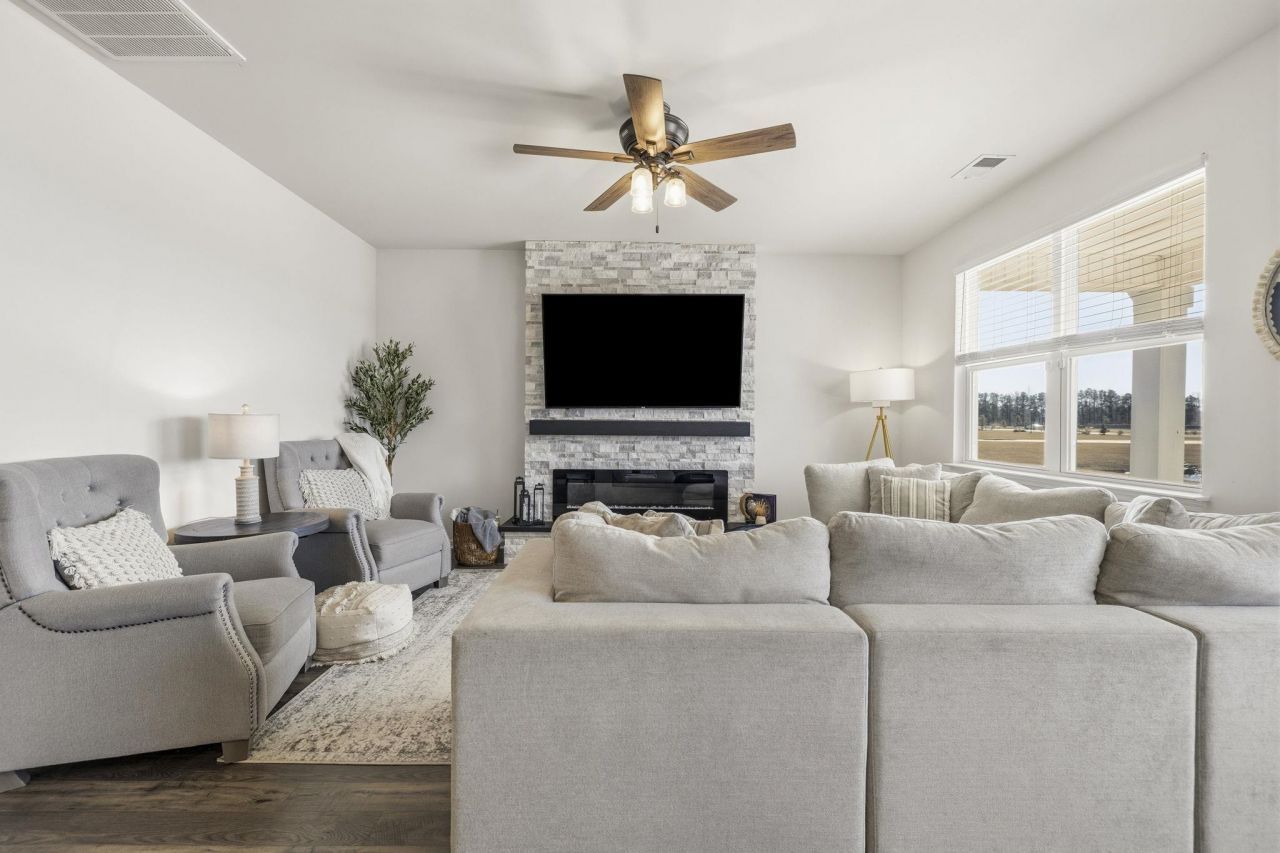 1705 Perthshire Loop Photo 17