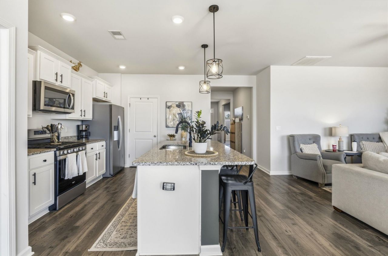 1705 Perthshire Loop Photo 8