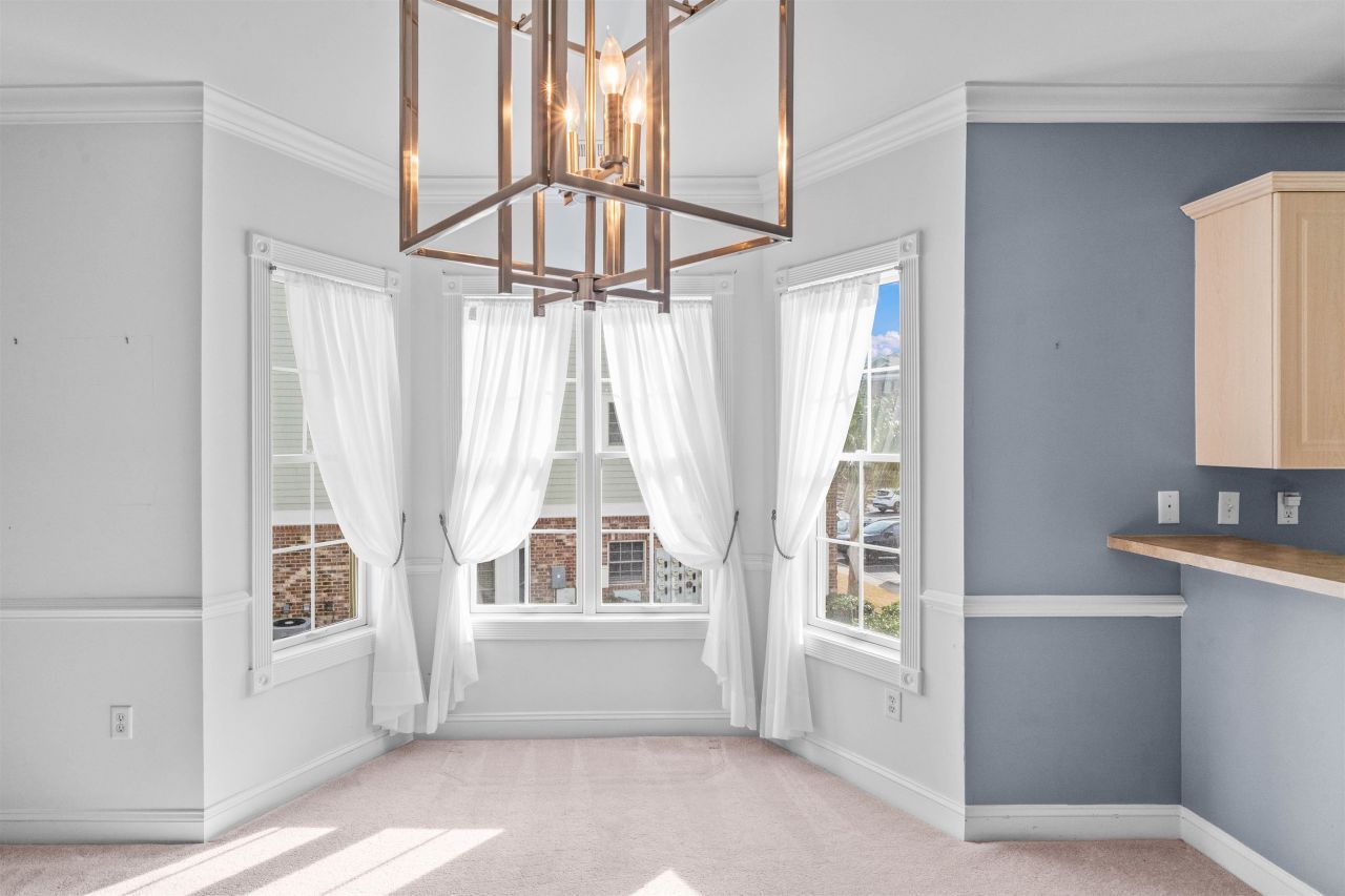 4865 Luster Leaf Circle  Photo 6