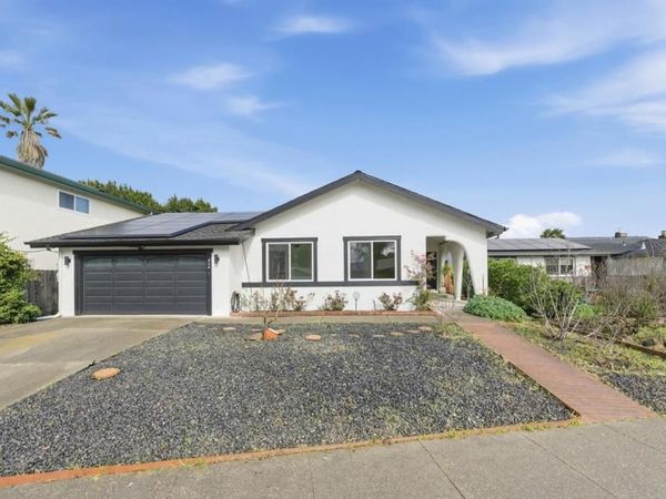 843 Cedarwood Lane, Petaluma, CA 94954