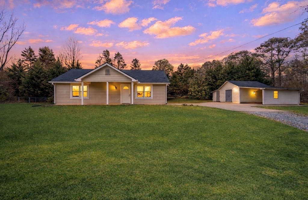 271 Heard Drive, Dawsonville, GA 30534 Main Photo