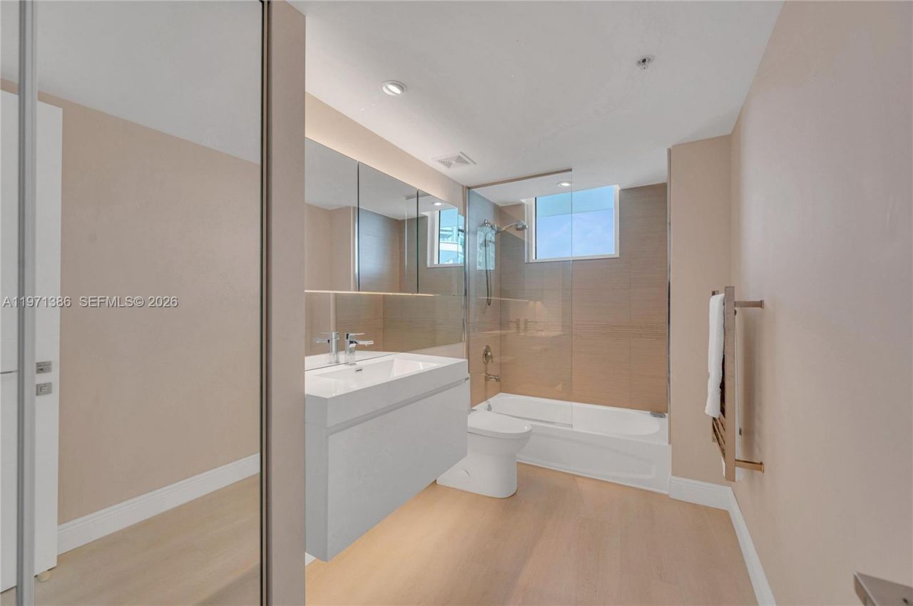 6700 Indian Creek Dr , Unit 1007, Miami Beach, FL 33141 Photo