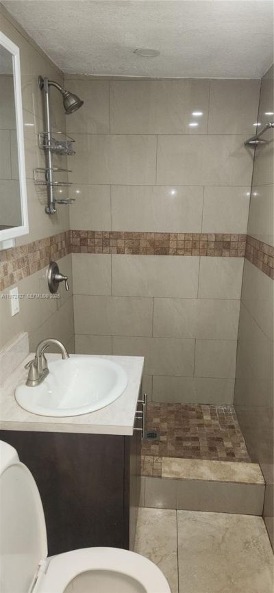 1490/1492 NW 38th St, Miami, FL 33142 Photo