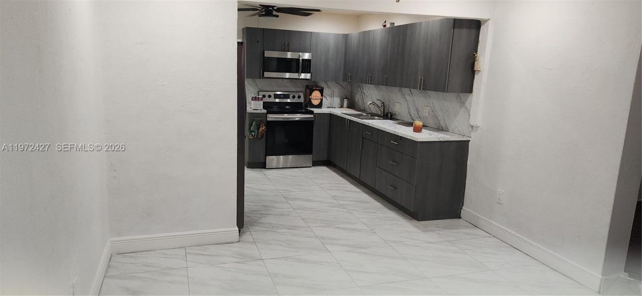 1490/1492 NW 38th St, Miami, FL 33142 Photo