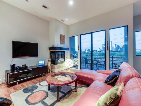 433 Trinity River Circle, Dallas, TX 75203