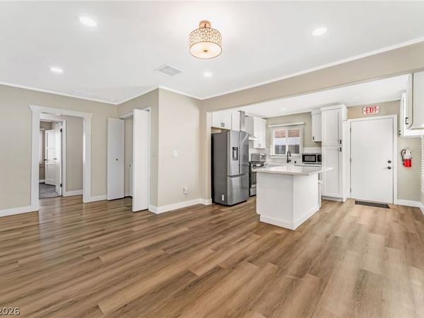 4218 Fulton Place , Las Vegas, NV 89107