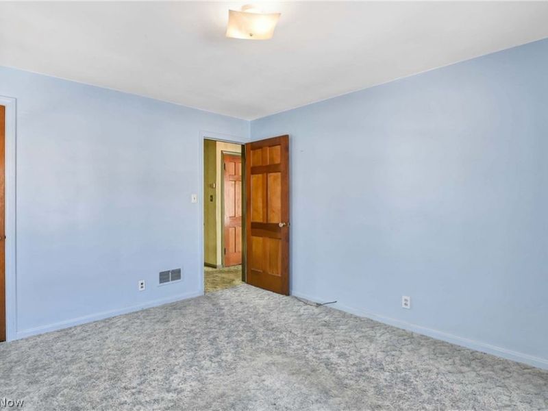 5615 Luelda Avenue, Parma, OH 44129 Photo 12