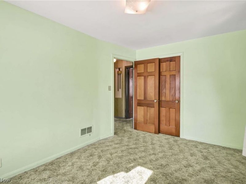 5615 Luelda Avenue, Parma, OH 44129 Photo 16