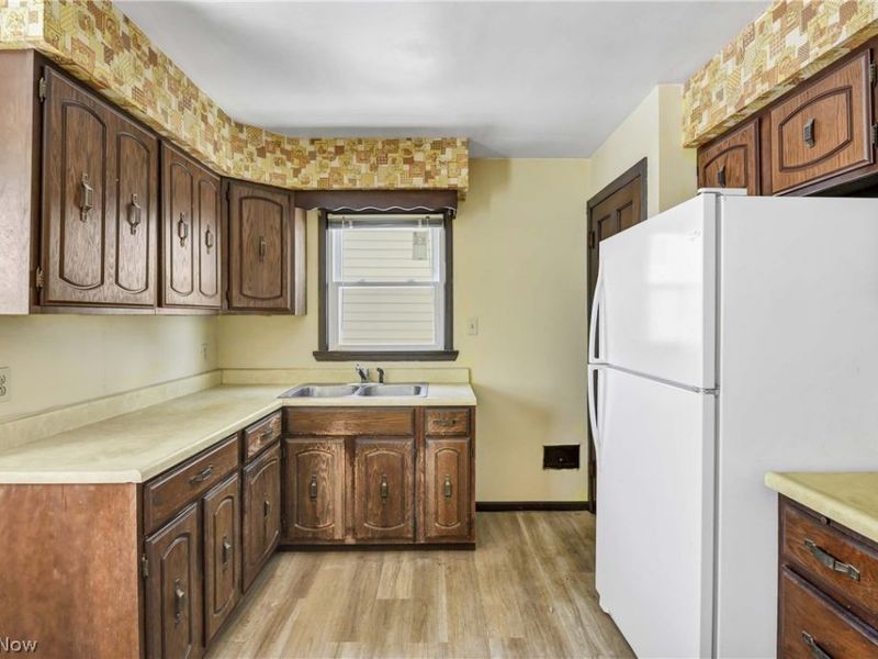 5615 Luelda Avenue, Parma, OH 44129 Photo 3