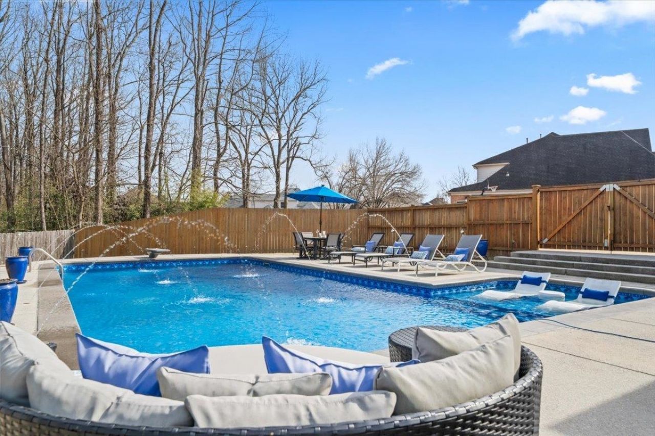 1804 LISSON CV Collierville, TN 38017