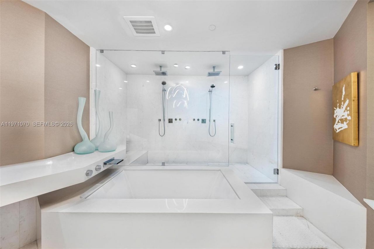 18555 Collins Ave , Unit 5003, Sunny Isles Beach, FL 33160 Photo