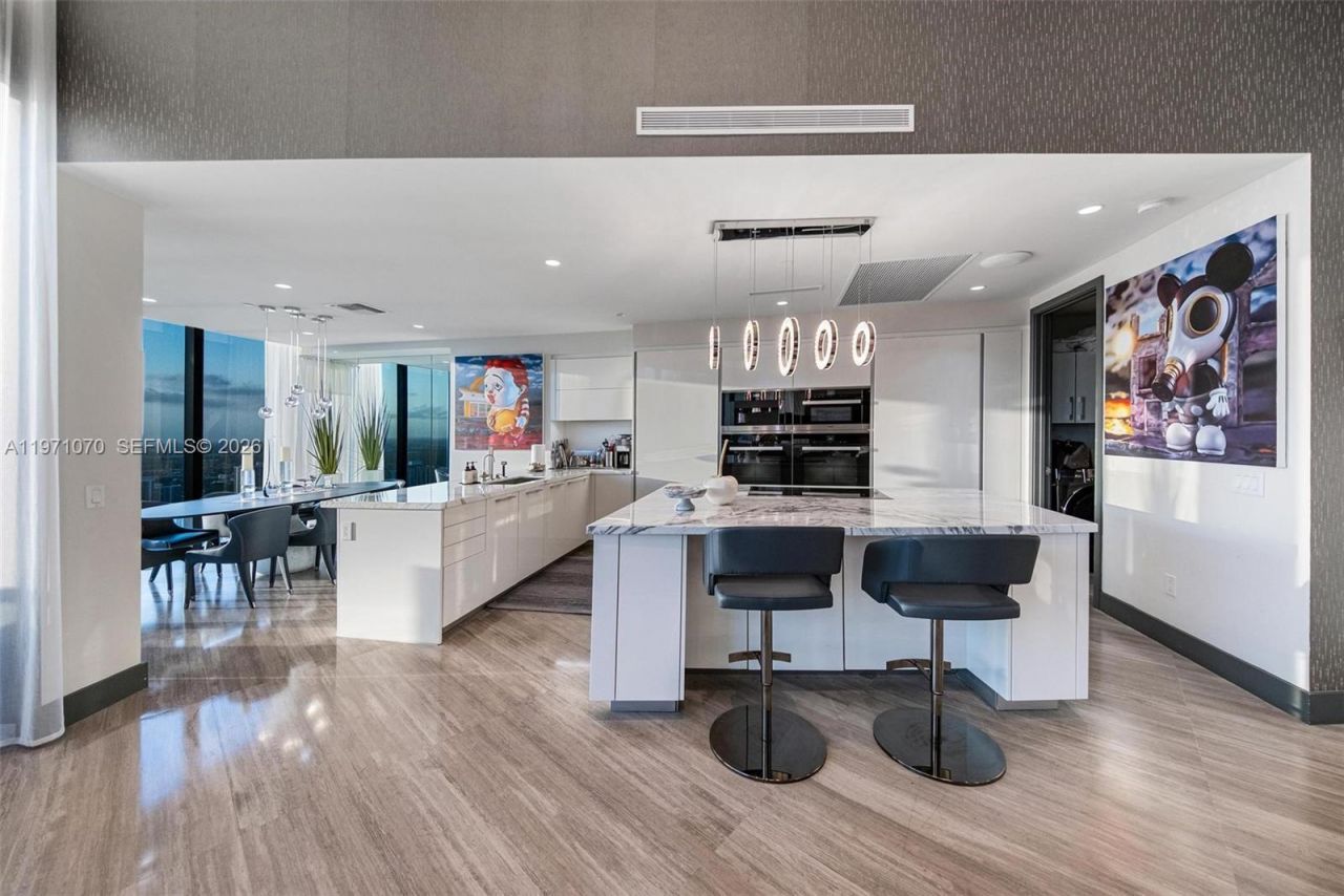 18555 Collins Ave , Unit 5003, Sunny Isles Beach, FL 33160 Photo