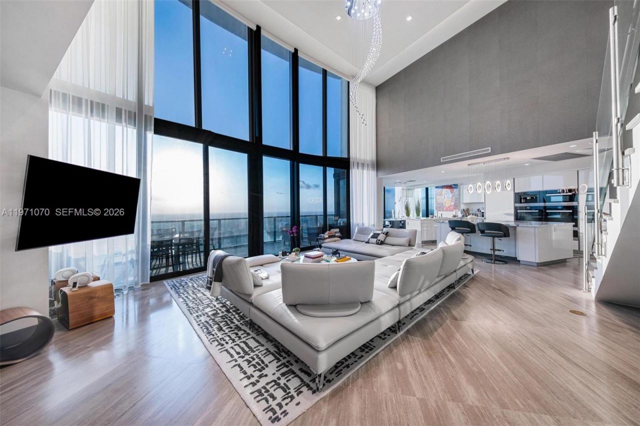 18555 Collins Ave , Unit 5003, Sunny Isles Beach, FL 33160 Photo