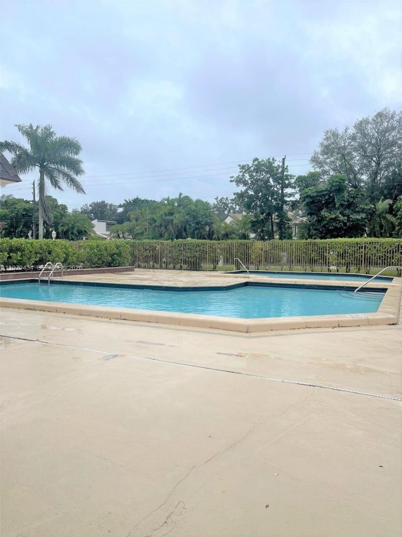 8475 SW 94th St, Unit 205E, Miami, FL 33156 Photo