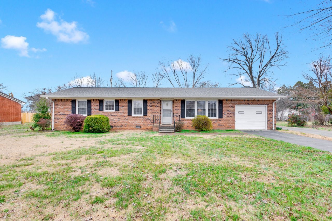 818 Fair Ave, Lawrenceburg, TN 38464 Main Photo