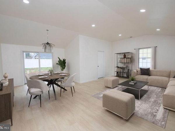 30 MISTLETOE LANE, LEVITTOWN, PA 19054