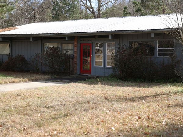 907 Maple Ave., Lumberton, MS 39455