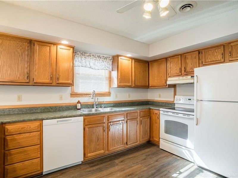 227 E Walnut Street, Saint Paris, OH 43072 Photo 12