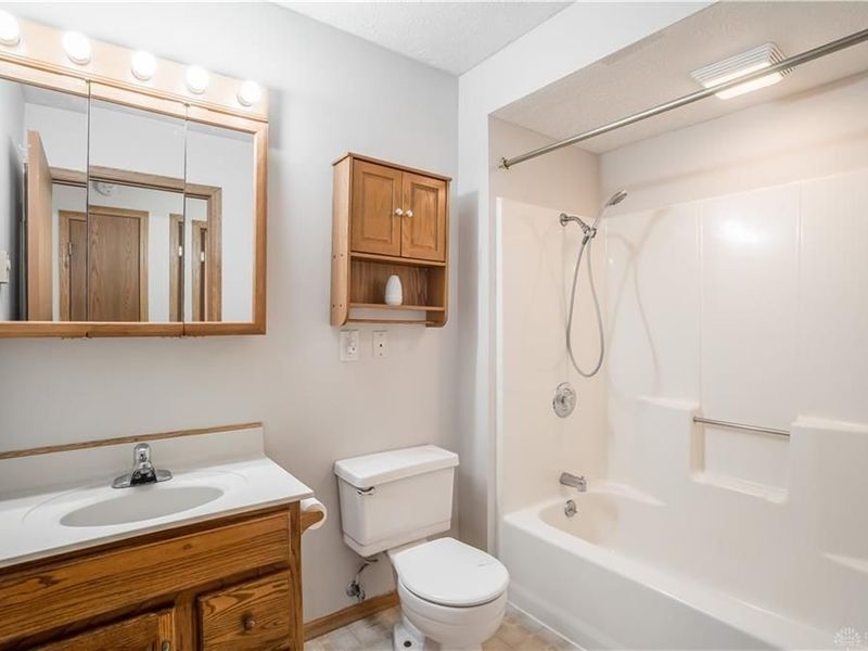 227 E Walnut Street, Saint Paris, OH 43072 Photo 15