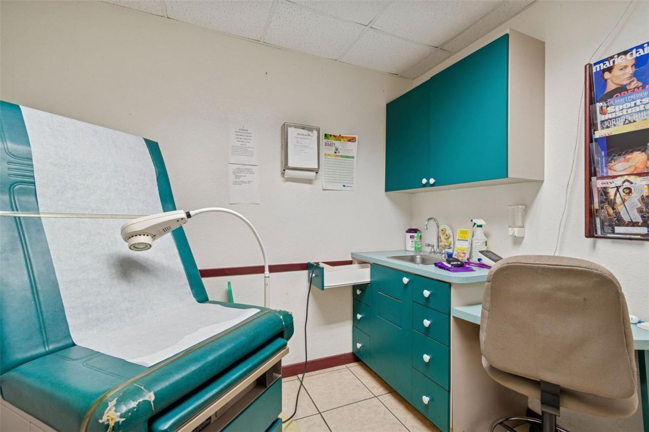 1152 62nd Avenue S, Saint Petersburg, FL 33705 Photo