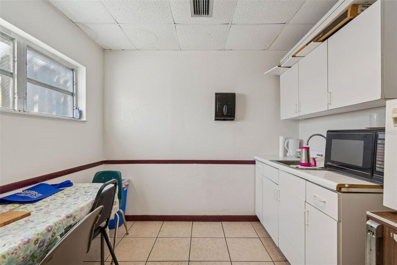 1152 62nd Avenue S, Saint Petersburg, FL 33705 Photo