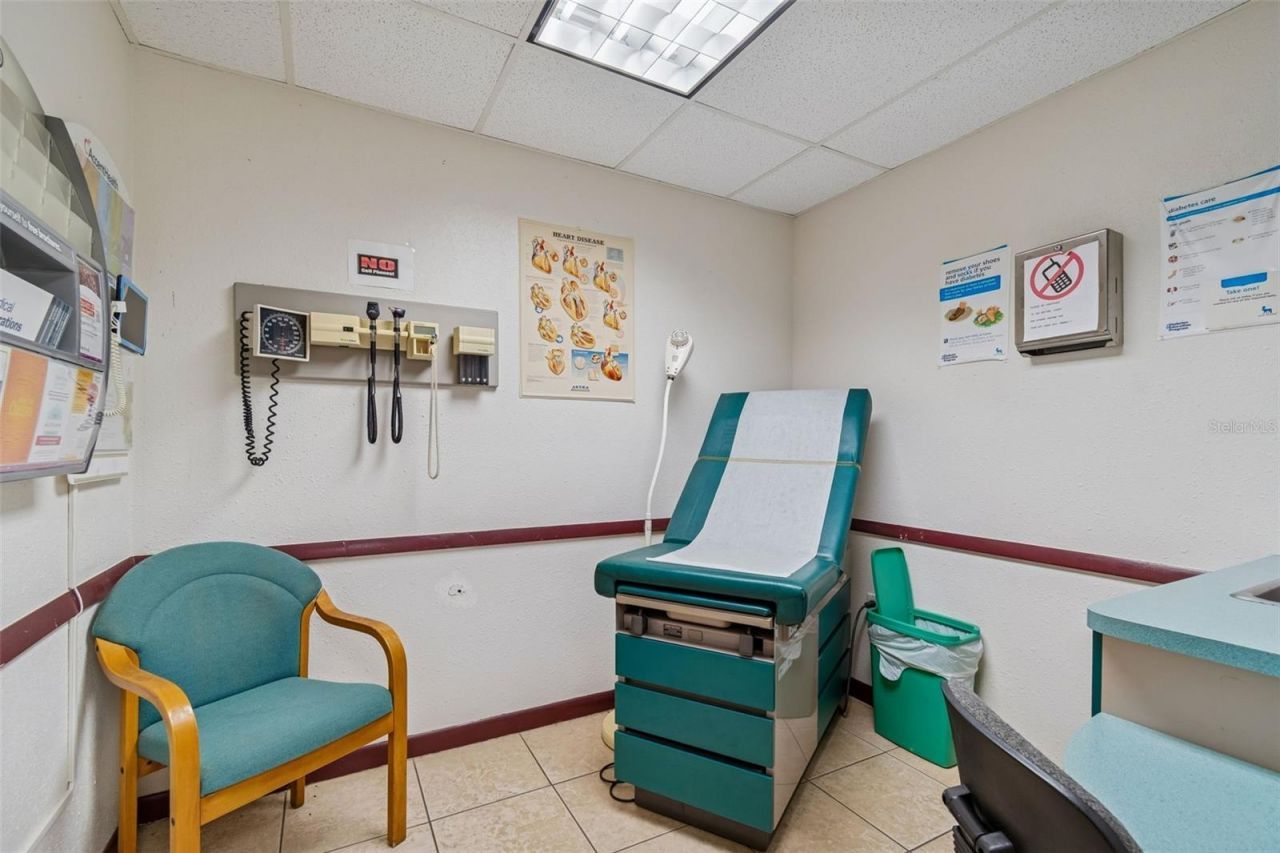 1152 62nd Avenue S, Saint Petersburg, FL 33705 Photo