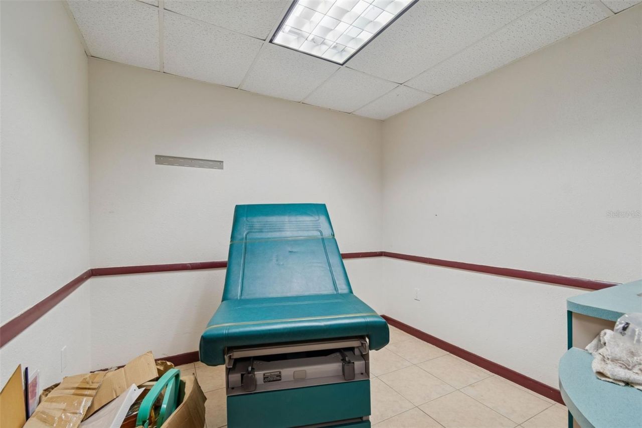 1152 62nd Avenue S, Saint Petersburg, FL 33705 Photo