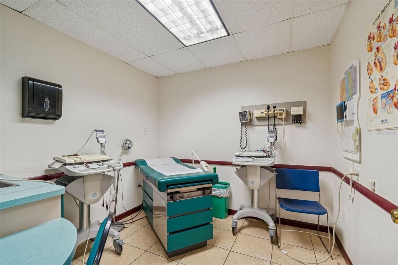 1152 62nd Avenue S, Saint Petersburg, FL 33705 Photo