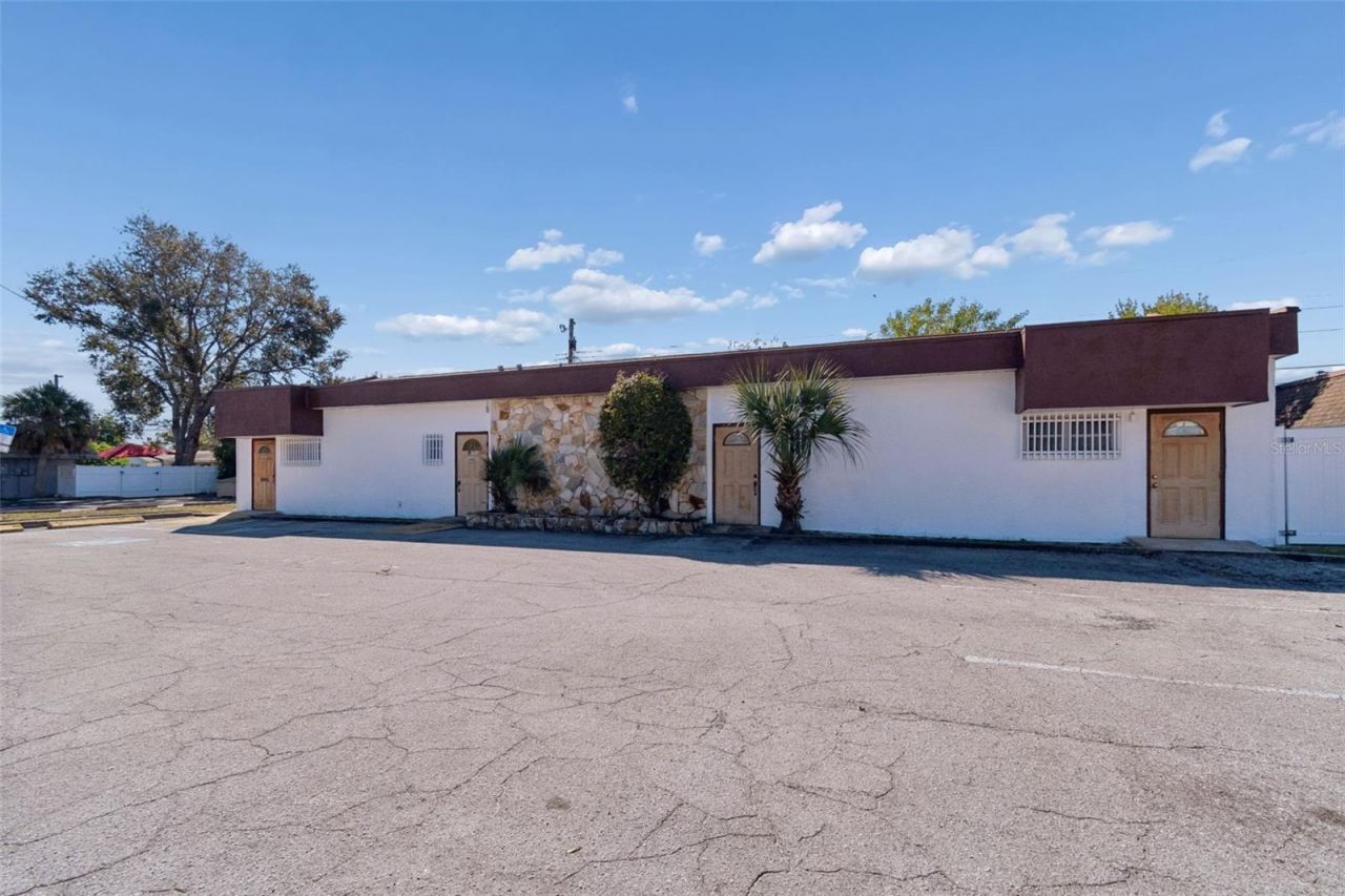 1152 62nd Avenue S, Saint Petersburg, FL 33705 Photo