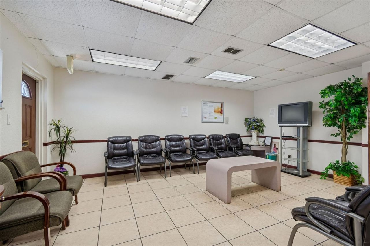 1152 62nd Avenue S, Saint Petersburg, FL 33705 Photo