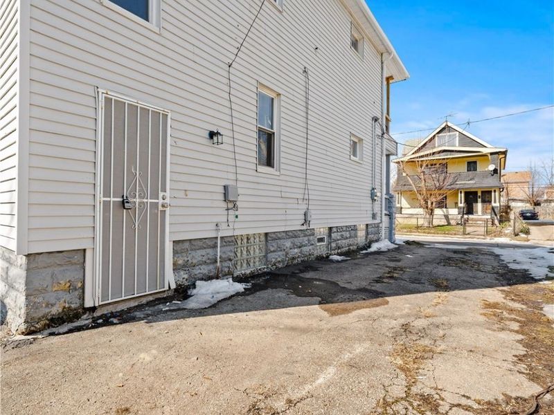 13612 Durkee Avenue, Cleveland, OH 44105 Photo 4