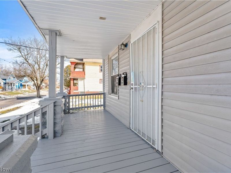 13612 Durkee Avenue, Cleveland, OH 44105 Photo 9