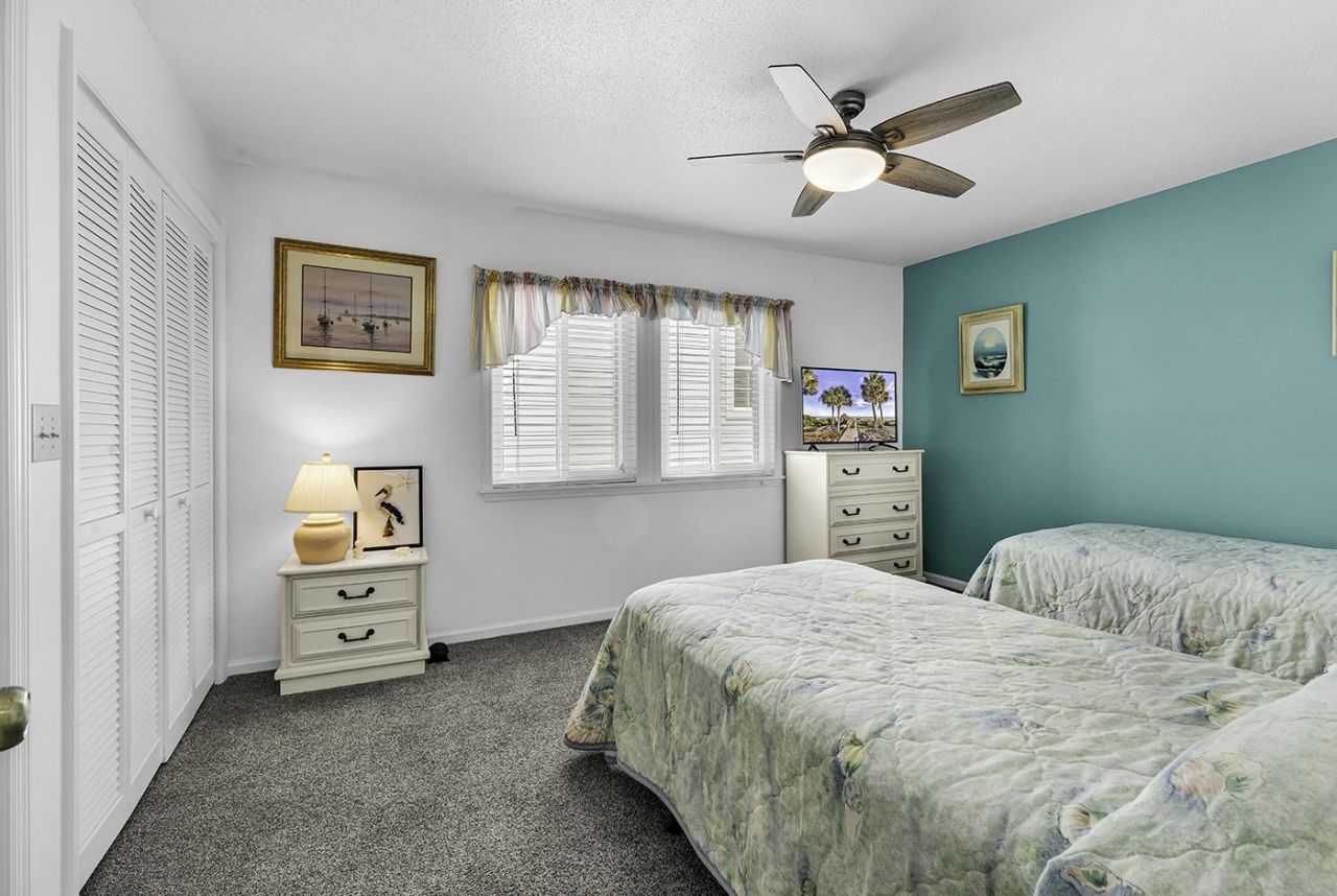 405 N Hillside Dr.  Photo 13