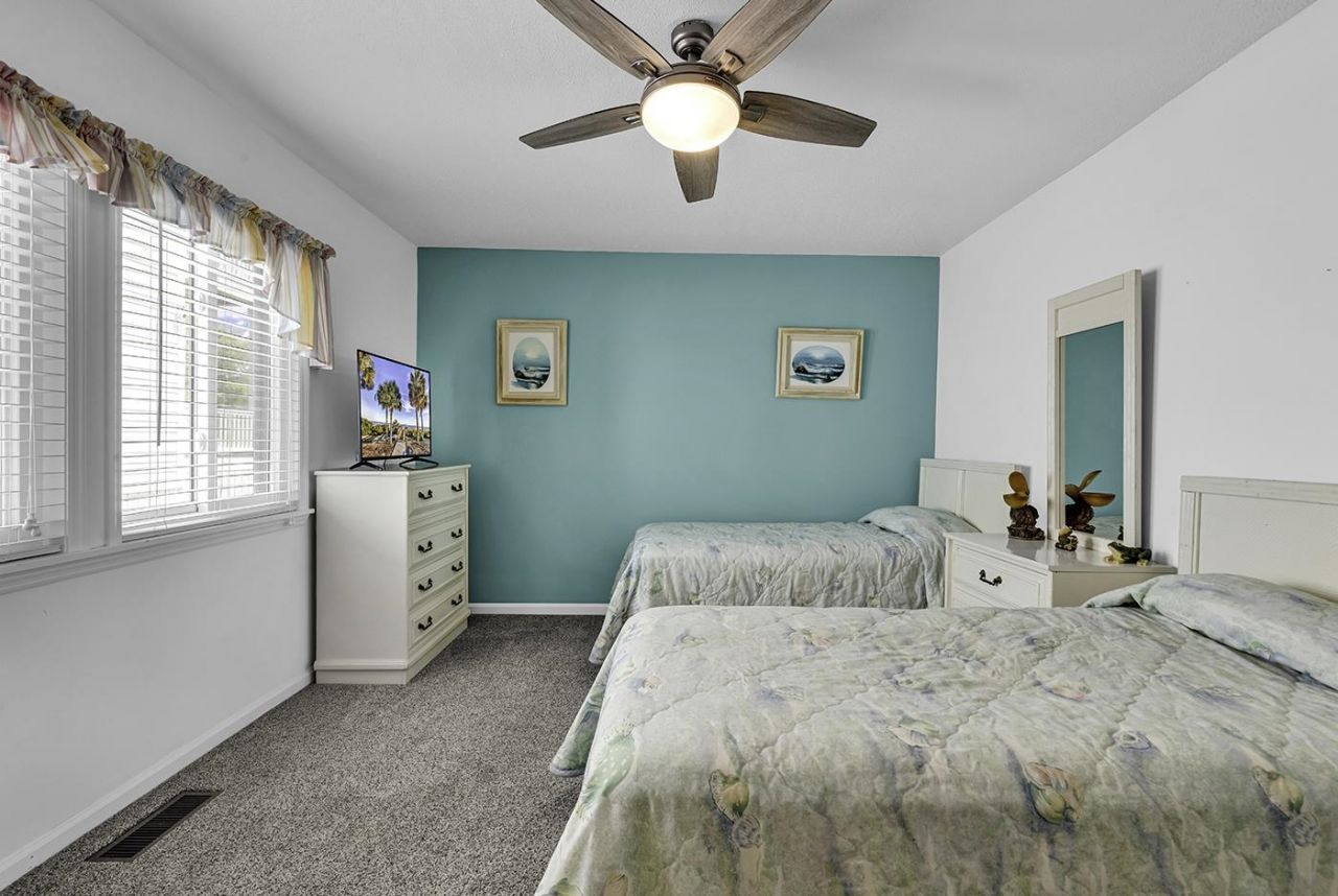 405 N Hillside Dr.  Photo 14